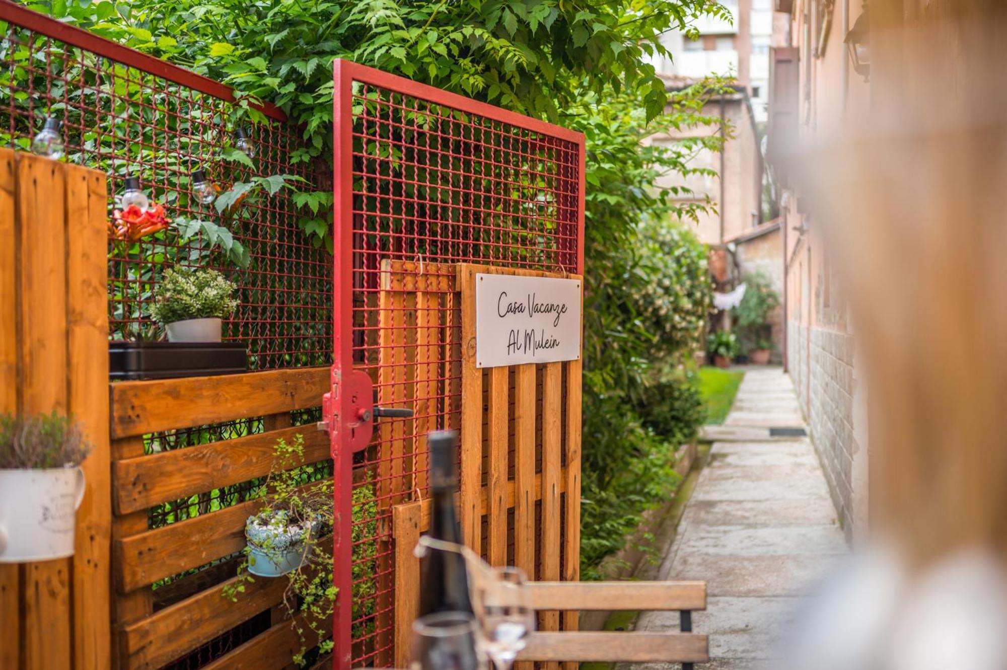 Apartament Modena Al Mulein - 2 Passi Dal Centro Con Parcheggio Zewnętrze zdjęcie