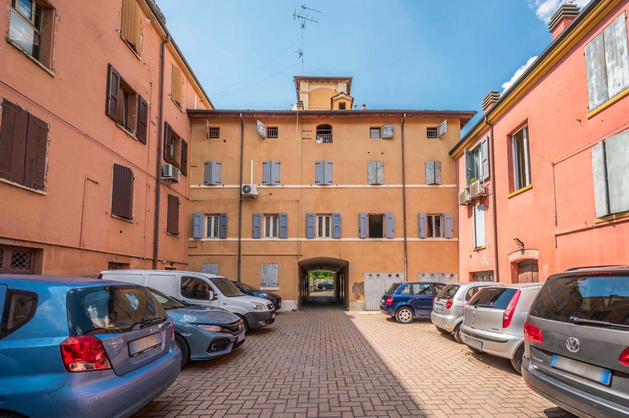 Apartament Modena Al Mulein - 2 Passi Dal Centro Con Parcheggio Zewnętrze zdjęcie
