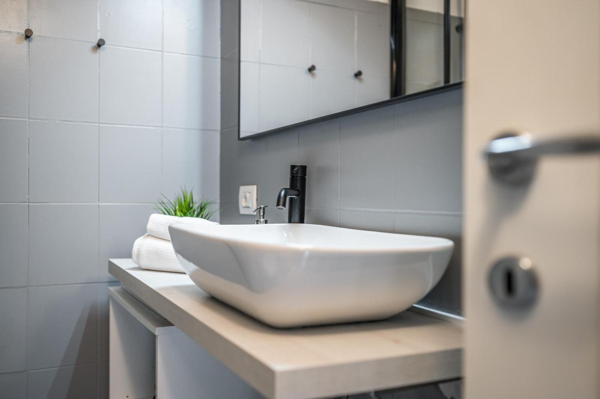 Apartament Modena Al Mulein - 2 Passi Dal Centro Con Parcheggio Zewnętrze zdjęcie